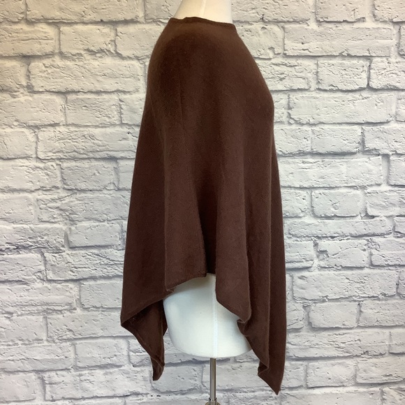 Beryll “Brown Cashmere Poncho” - Picture 5 of 10